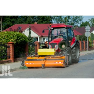 Zametací stroj PRONAR ZM-2300M